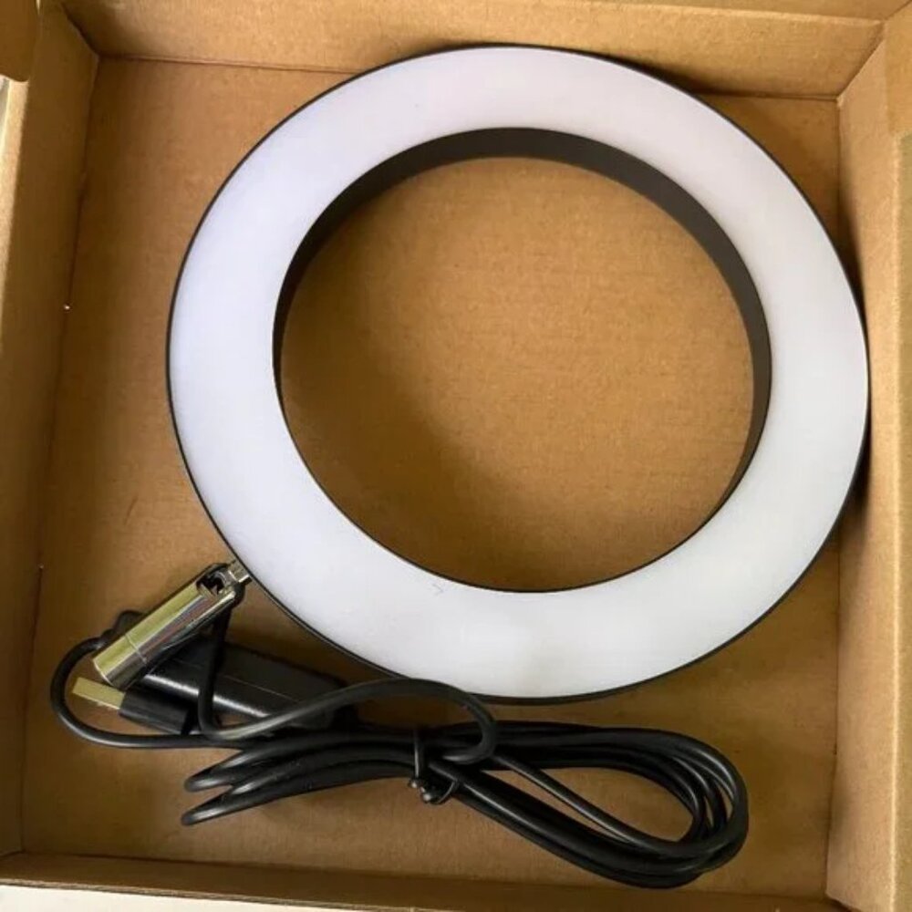 55-inch tall adjustable full-spectrum LED grow light for tall plants. - Picture 6 of 12